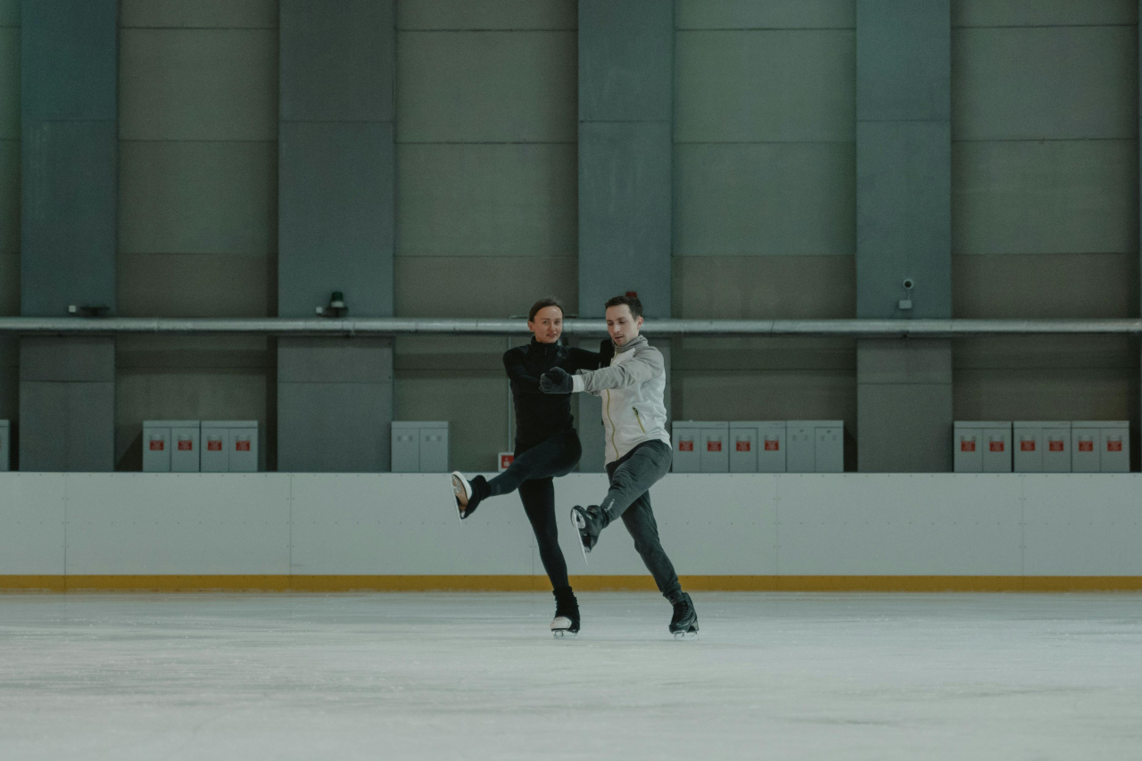 Skate Canada pauses Alberta events amid disputes over new sports legislation.